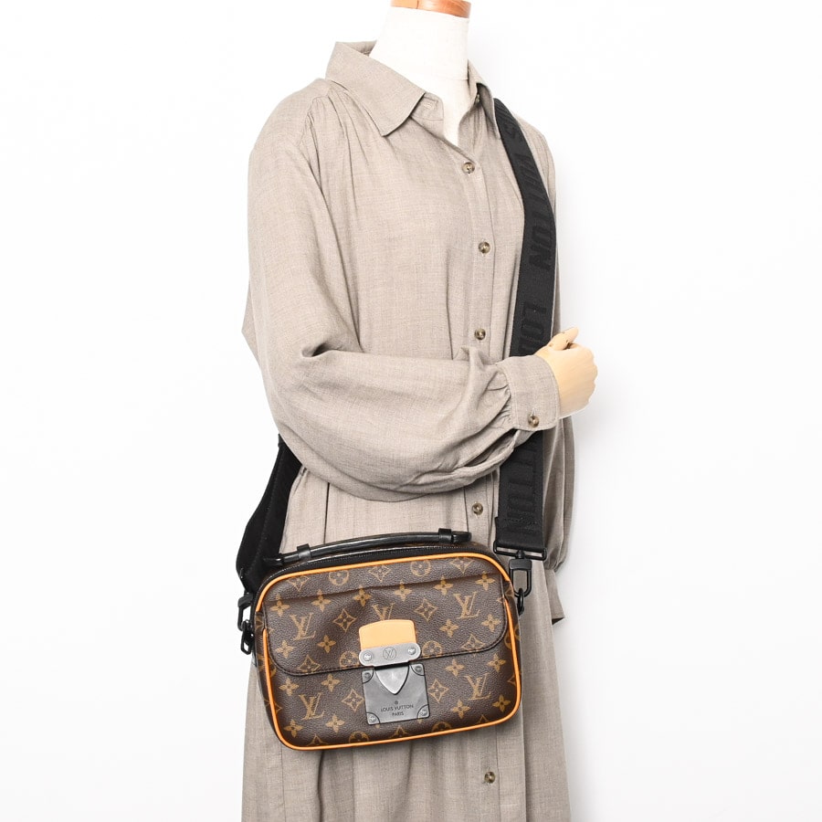 Sロックメッセンジャー | M46688 | ショルダーバッグ | 中古A品