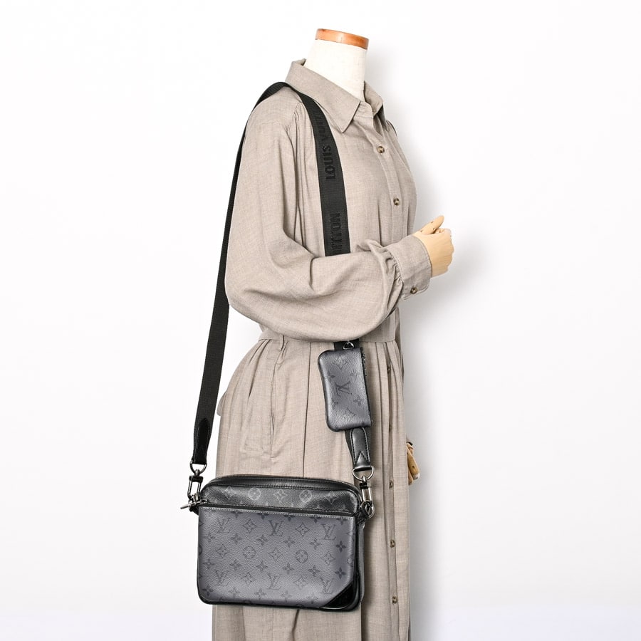 トリオメッセンジャー(約W25xH18.5xD7cm ブラック): ブランドバッグ