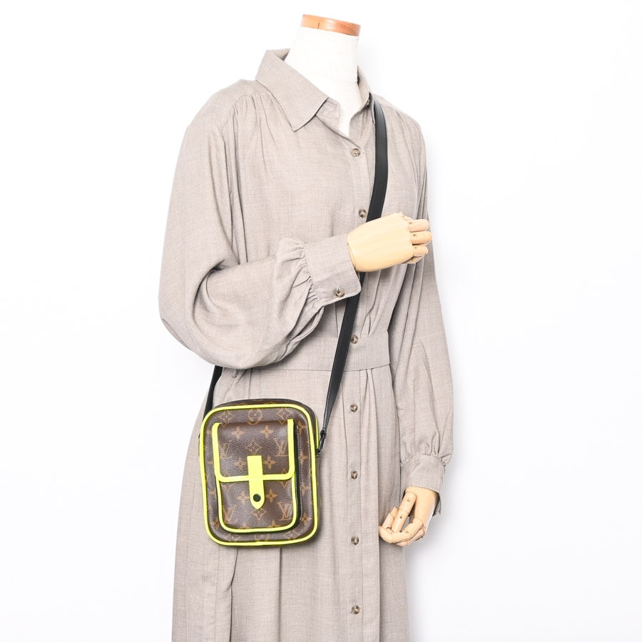 クリストファーウェアラブルウォレット | M80793 | クロスショルダー