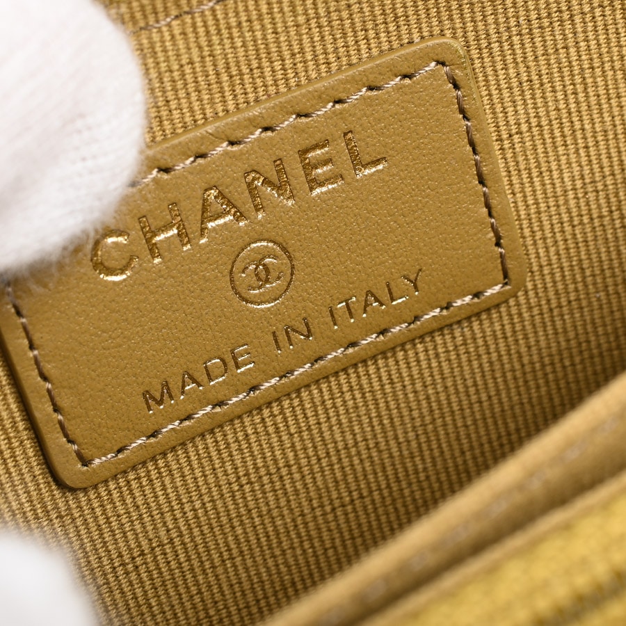 CHANEL19ジップコインパース(約W11xH7cm(実寸) カーキ): ブランド財布
