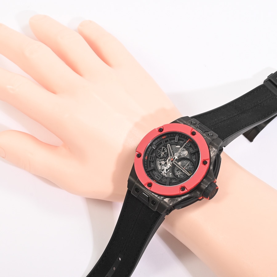 （art）HUBLOTビックバンウニコ　レッド ラバーベルト 技術的に超困難！ 目の覚めるレッドカラーをセラミックで表現した