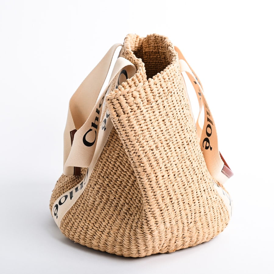 【最終値下げ】新品 クロエ WOODYラージバスケットバッグ Chloé 天然繊維を使用したWoodyラージバスケットバッグ | Chloé JP