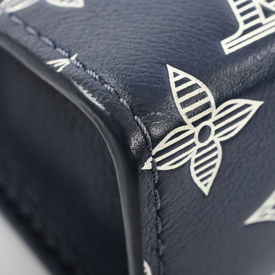 ガストンウェアラブルウォレット(約W22xH15xD4.5cm(実寸) ネイビー