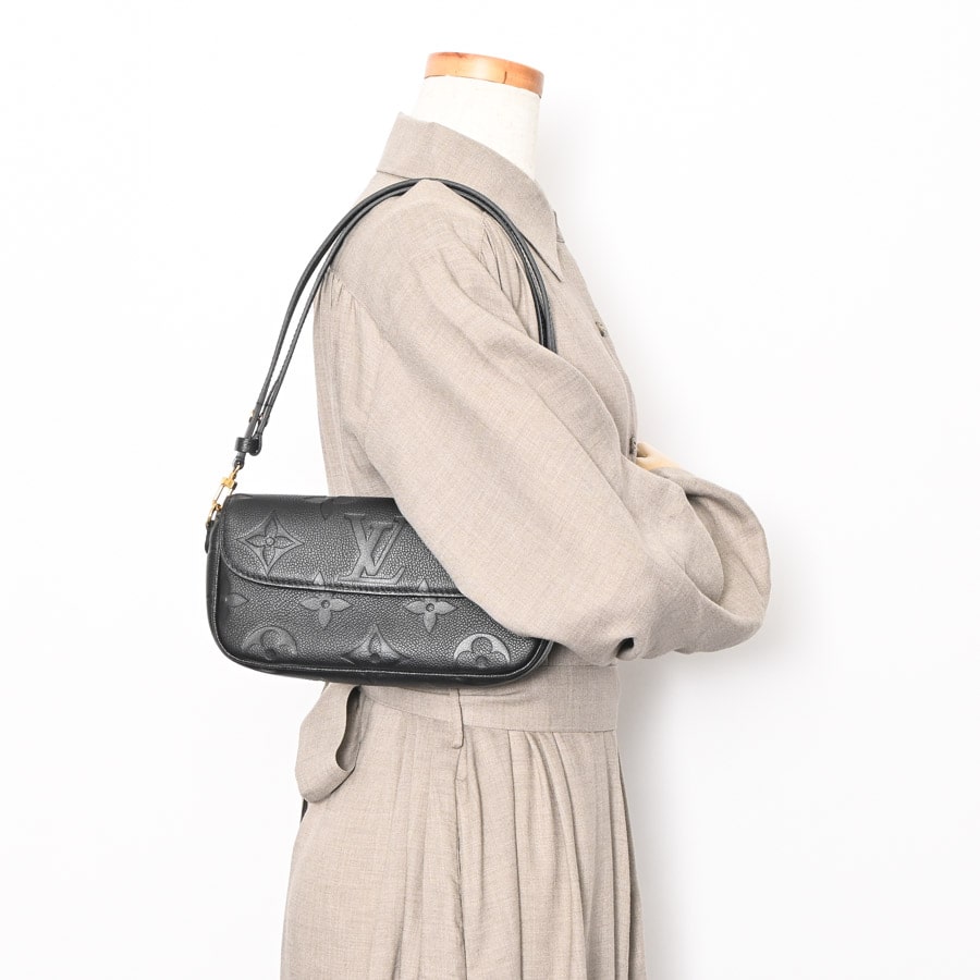 ルイ・ヴィトン ウォレット オン チェーン アイビー レディース 【中古】 入手困難】Louis Vuitton ウォレット オン チェーン アイビー (Louis