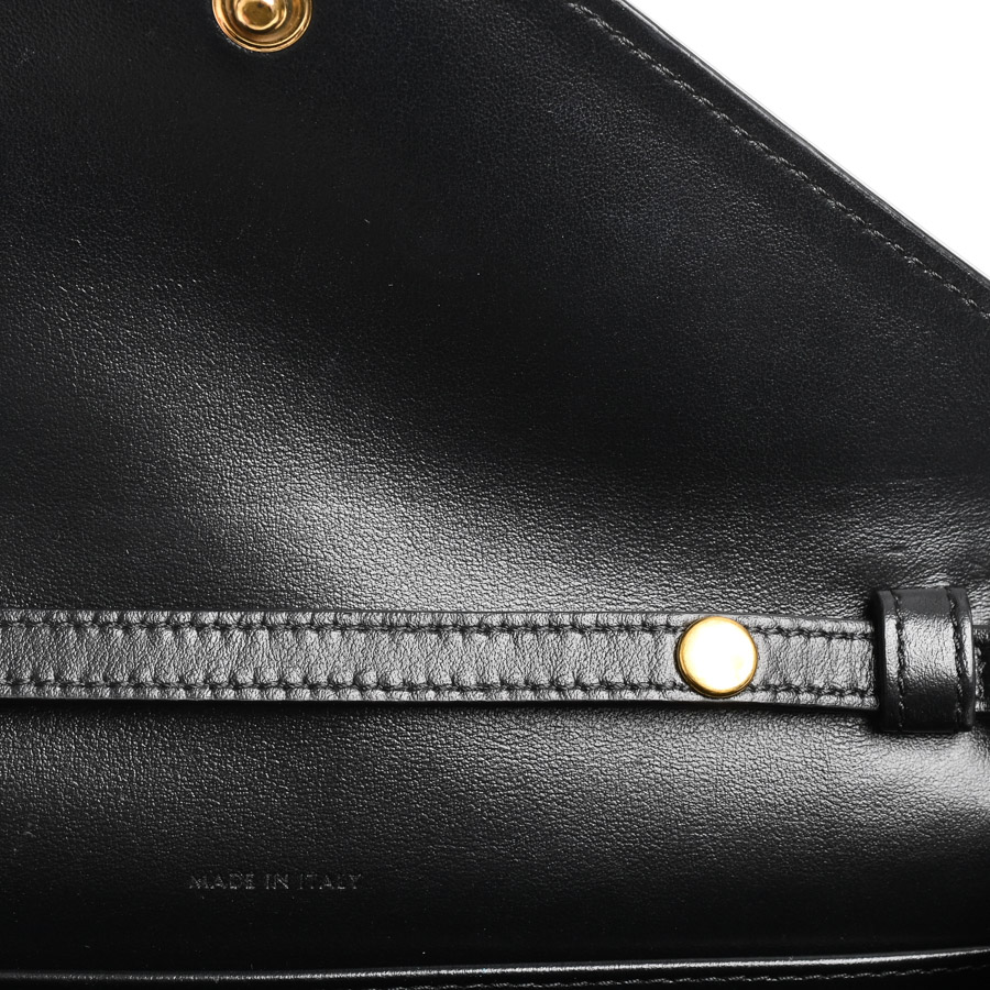 美品【CELINE】ブラック レザー マイヨンチェーン ウォレット マイヨンチェーンウォレット(約W19xH13xD4cm(実寸) ブラック