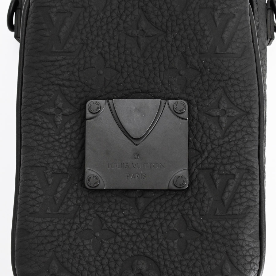 Sロックヴェルティカルウェアラブルウォレット | M81524 | クロス