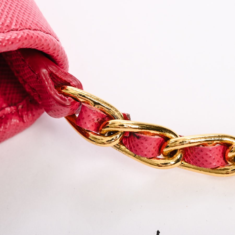 プラダ　がま口チェーンウォレット プラダ がま口チェーンウォレット Prada チェーンウォレット