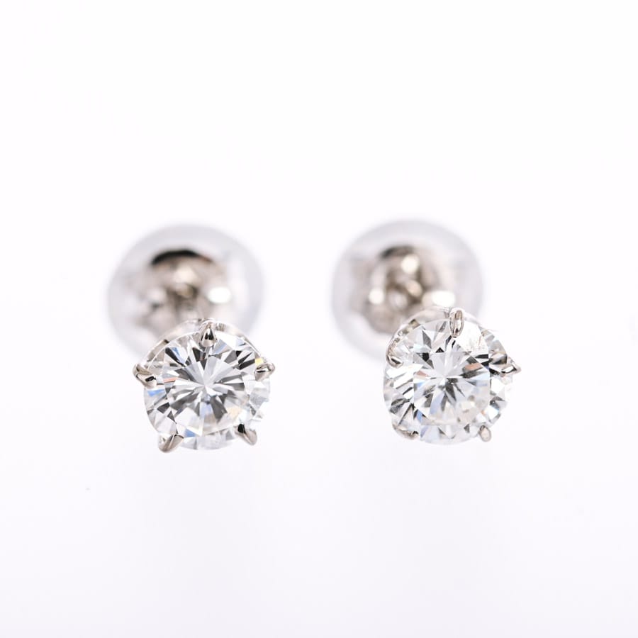 ダイヤ ピアス Pt900