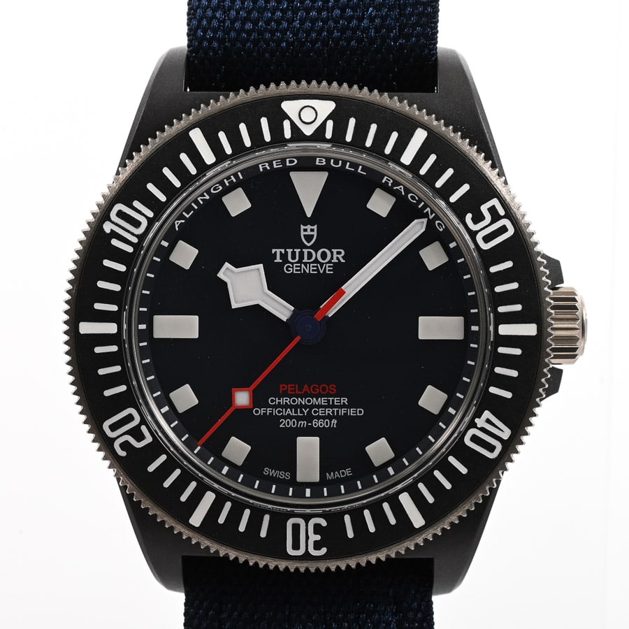 ペラゴス FXD アリンギ・レッドブル・レーシング ブルー ケース:約43mm(実寸)