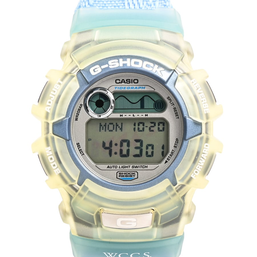 G-SHOCK シルバー ケース:約41mm(実寸)