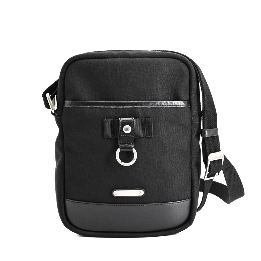 リビングトン ショルダーポーチ ブラック 約W18xH23xD4cm(実寸)