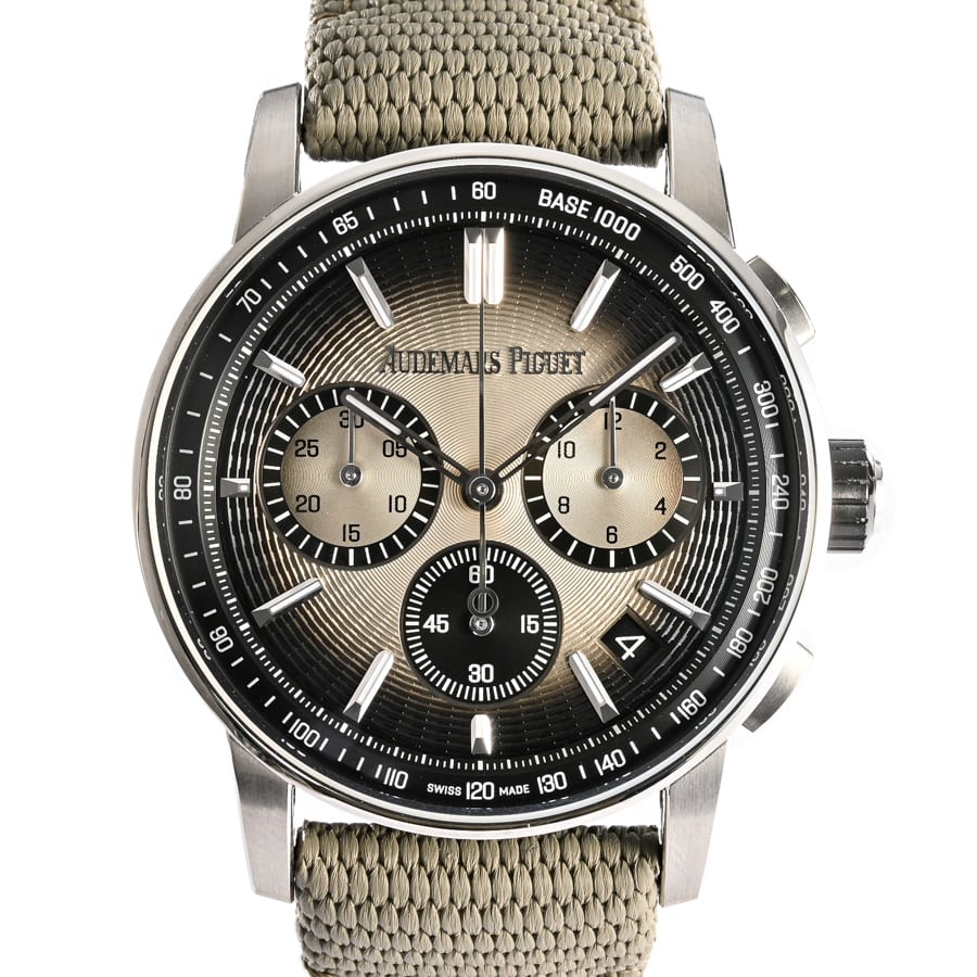 CODE11.59 バイ オーデマピゲ クロノグラフ ブラック / ベルトカラー：グリーン ケース:約41mm
