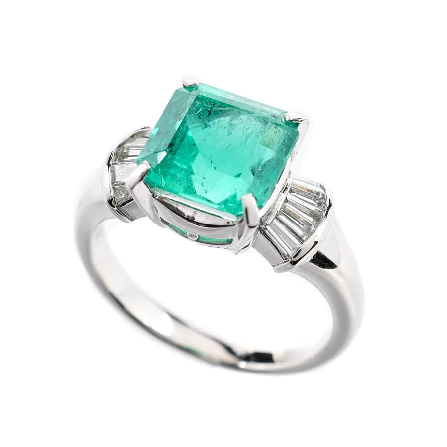 【中古A品】  ノンブランドジュエリー エメラルド リング   プラチナ900 横浜関内店