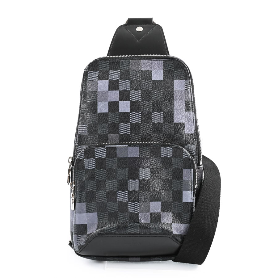 アヴェニュースリングバッグ ブラック 約W18xH31xD4cm(実寸)