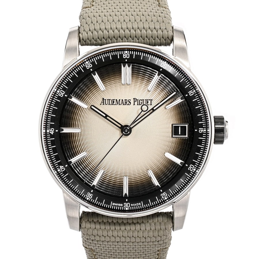 CODE11.59 バイ オーデマピゲ ブラック/シルバー / スモークベージュ ケース:約41mm(実寸)