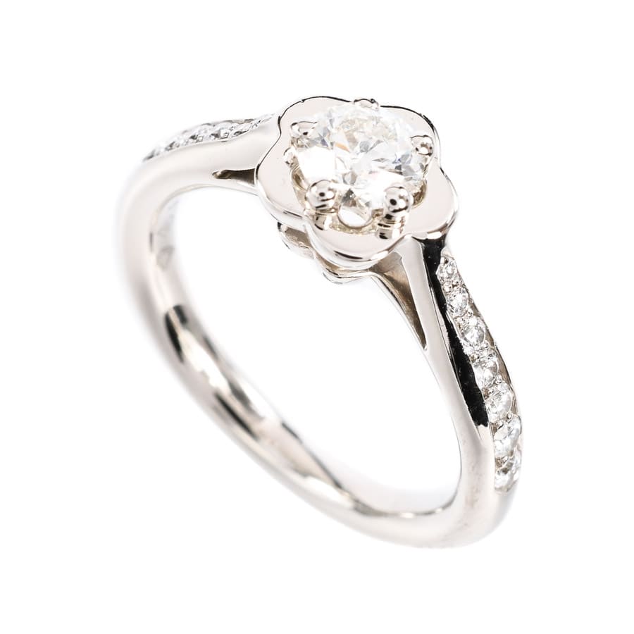 【中古A品】  シャネル カメリア  J4170 Pt950 新宿歌舞伎町店