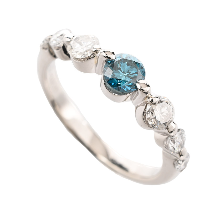 【中古A品】  ノンブランドジュエリー トリートダイヤ リング   プラチナ900 元町本店