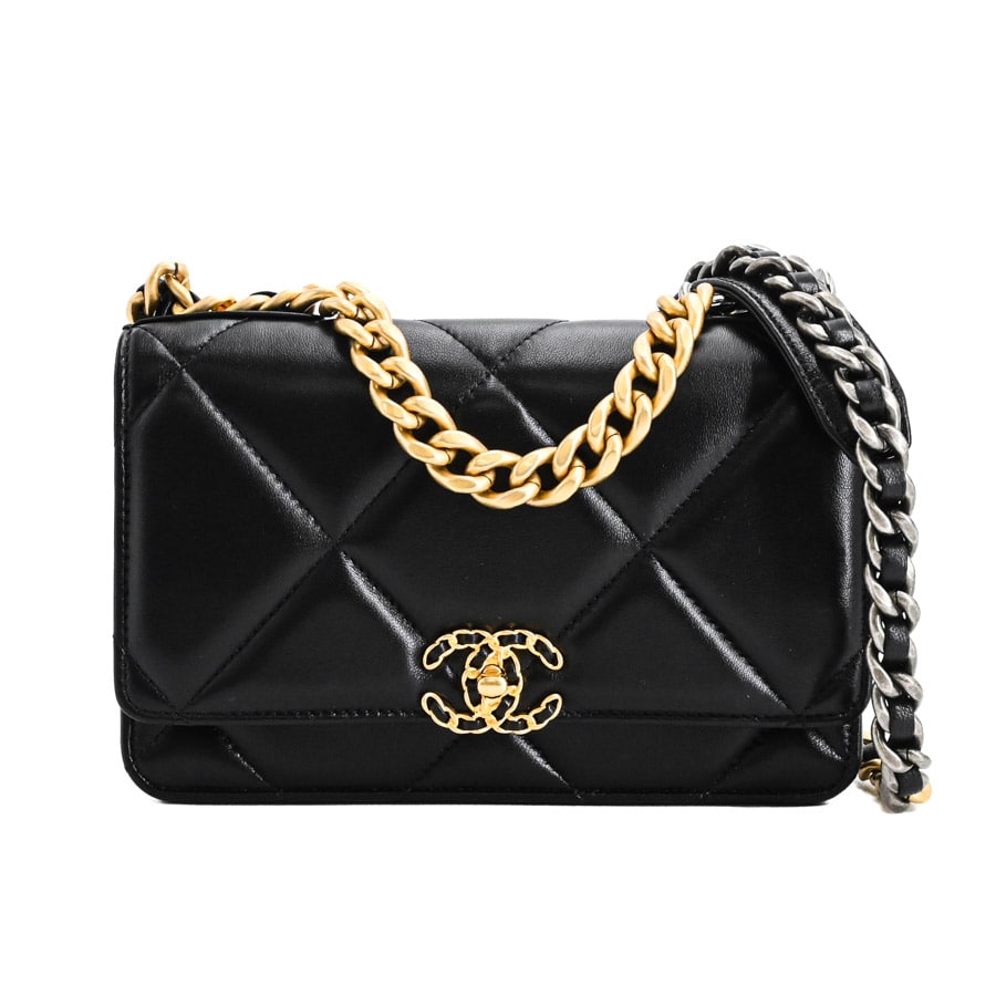 【中古A品】  シャネル CHANEL19チェーンウォレット CHANEL19 AP3267 ラムスキン 新宿歌舞伎町店