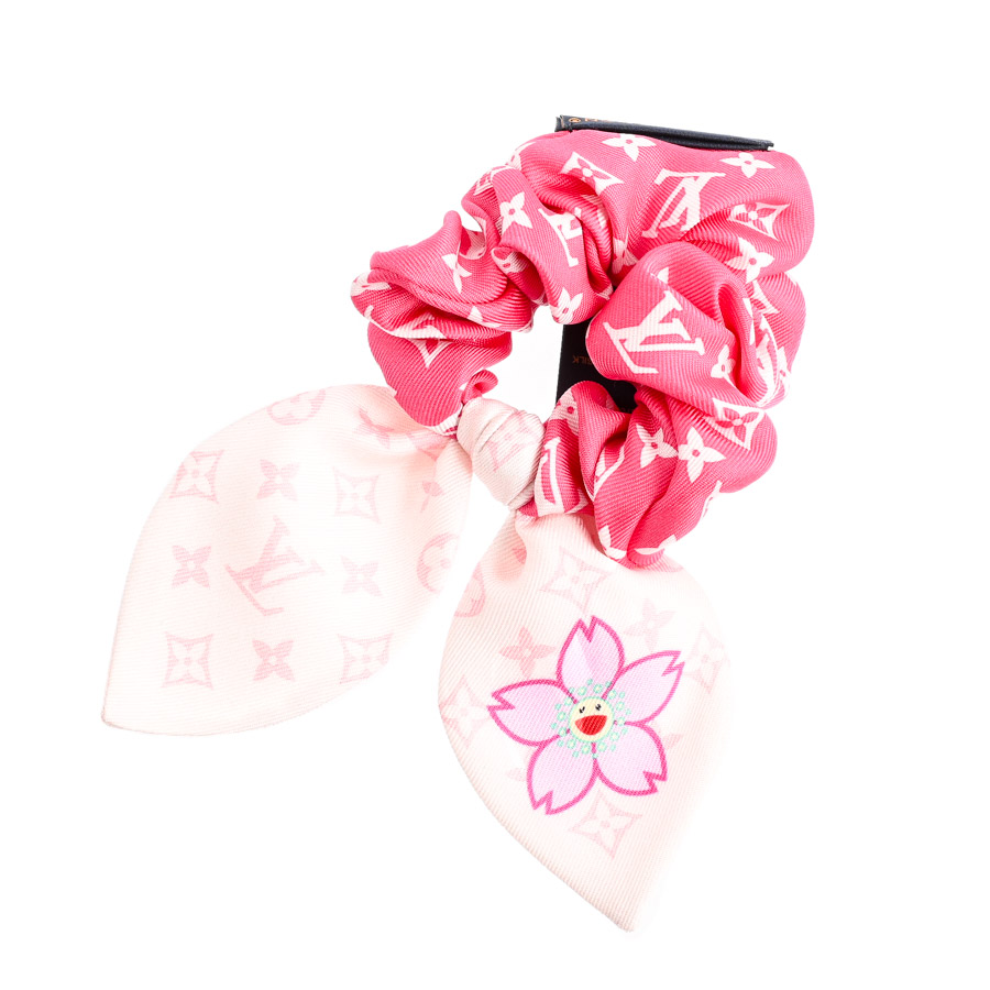 【未使用品】  ルイヴィトン シュシュチェリーブロッサム  M96067 シルク 横浜関内店