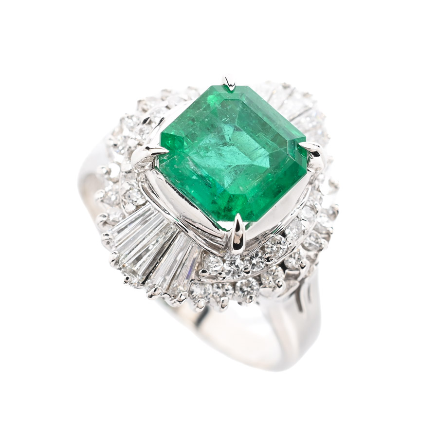 【中古A品】  ノンブランドジュエリー エメラルド リング   プラチナ900 横浜関内店