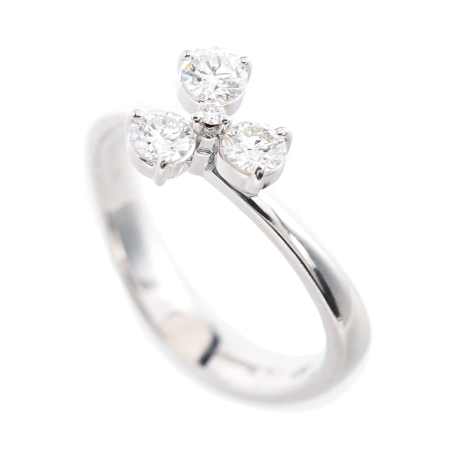 【中古A品】  デビアス ダイヤ リング   K18ホワイトゴールド 銀座