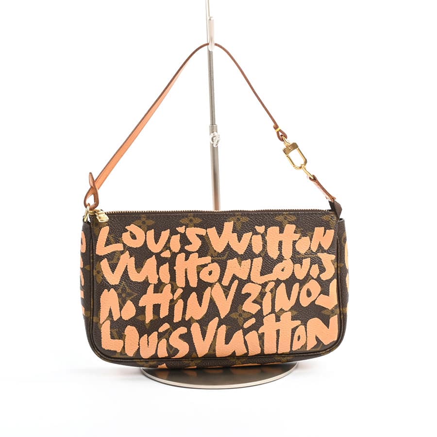 【中古AB品】  ルイヴィトン ポシェットアクセソワール モノグラムグラフィティ M92193  横浜関内店