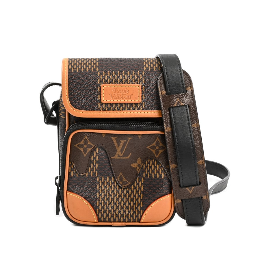 【中古AB品】  ルイヴィトン アマゾンメッセンジャー  N40357  新宿歌舞伎町店