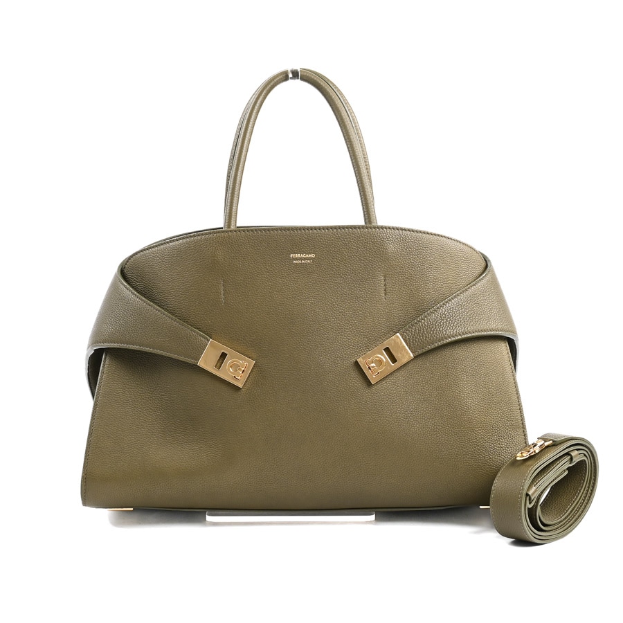 【中古A品】  フェラガモ ハグラージ  AU-21/5921 型押しレザー 元町本店