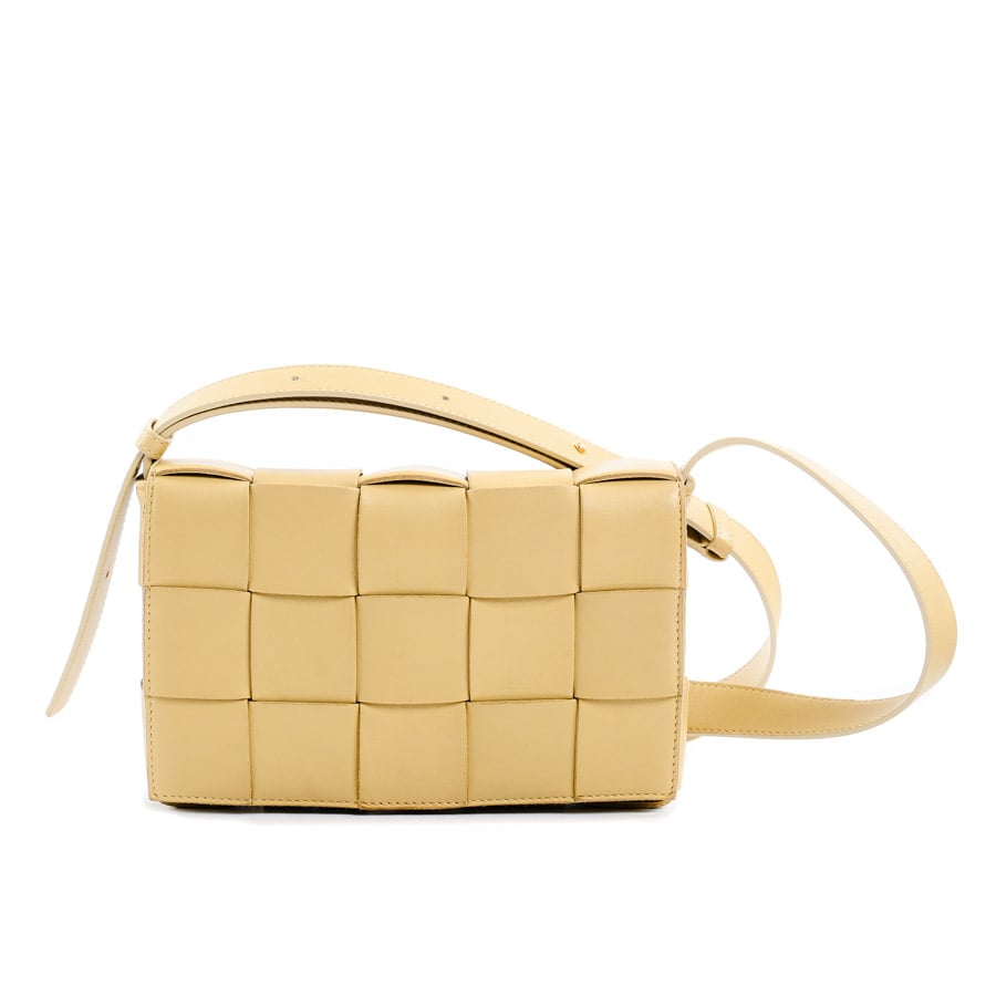 【中古AB品】  ボッテガヴェネタ カセットショルダー  578004 マキシイントレチャート 新宿歌舞伎町店