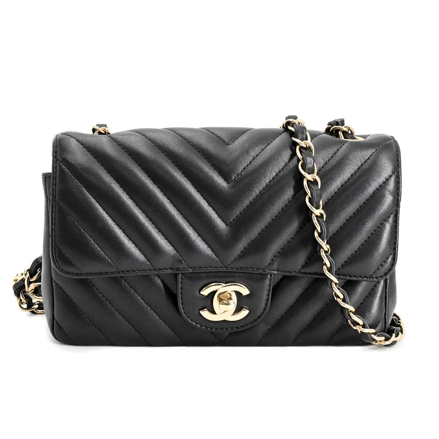 【中古AB品】  シャネル ミニクラシックハンドバッグ  A69900 ラムスキン 横浜関内店