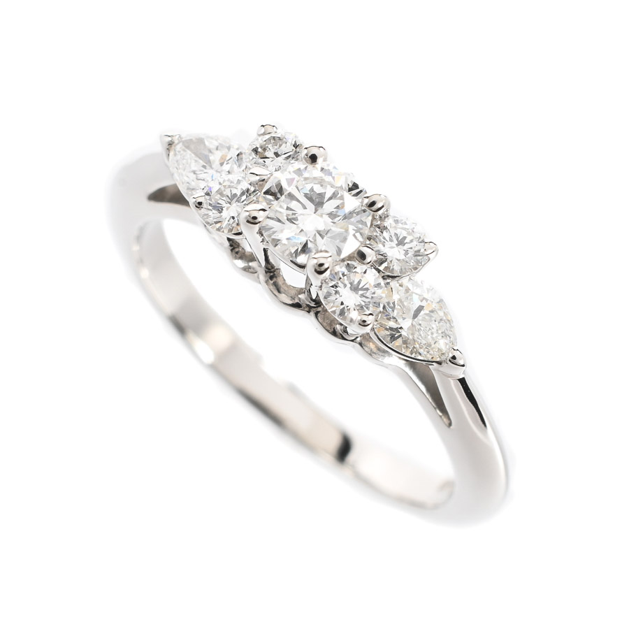 【中古A品】  ティファニー セブンストーン   Pt950 新宿歌舞伎町店