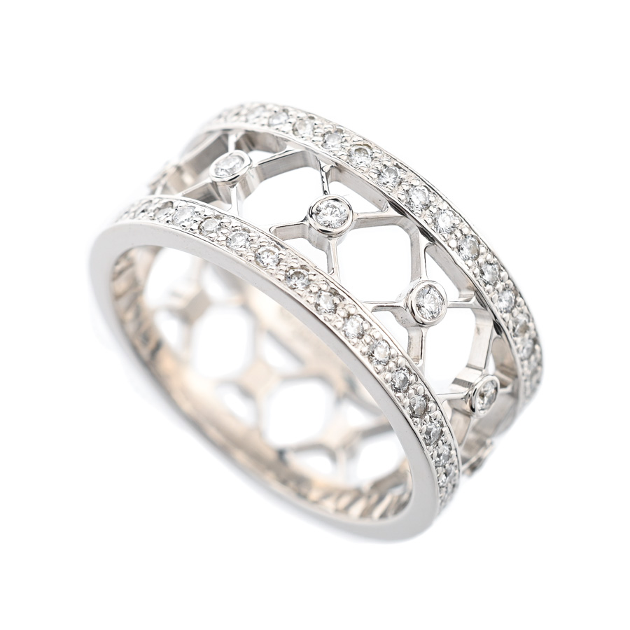 【中古A品】  ティファニー ヴォアール   Pt950 新宿歌舞伎町店