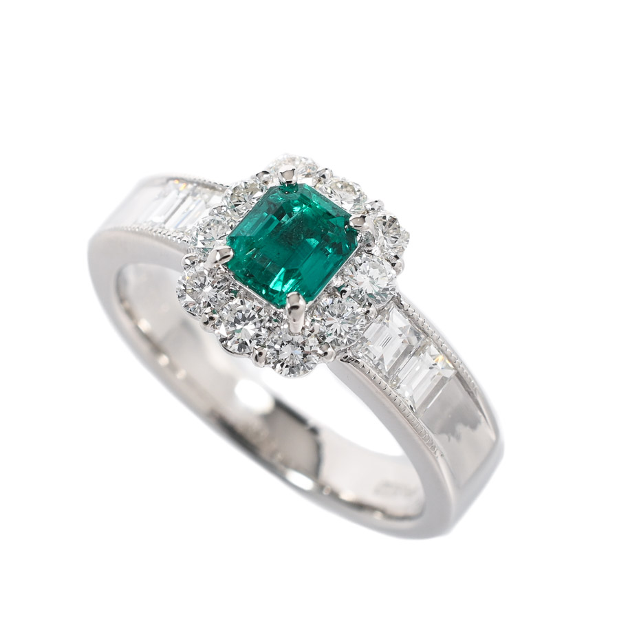 【中古A品】  ノンブランドジュエリー エメラルド リング   プラチナ900 銀座