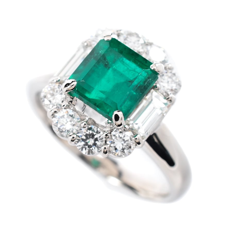 【中古A品】  ノンブランドジュエリー エメラルド リング   プラチナ900 銀座