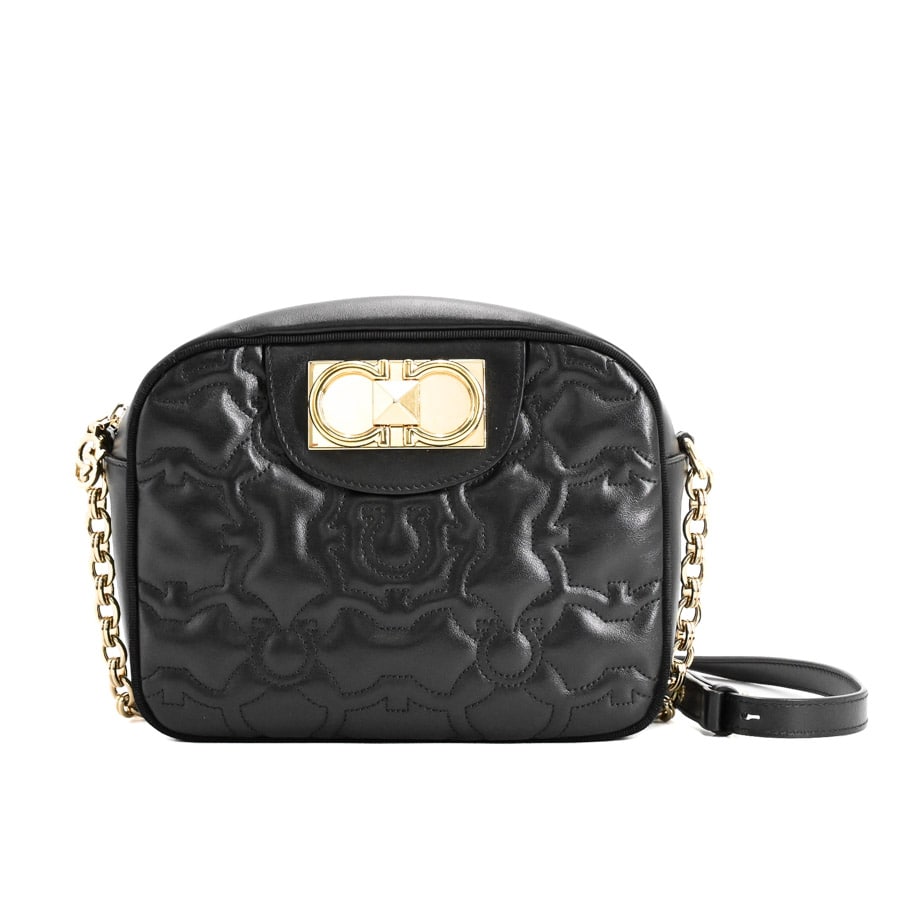 【中古AB品】  フェラガモ チェーンショルダーバッグ  AU-21/0948 カーフ 元町本店