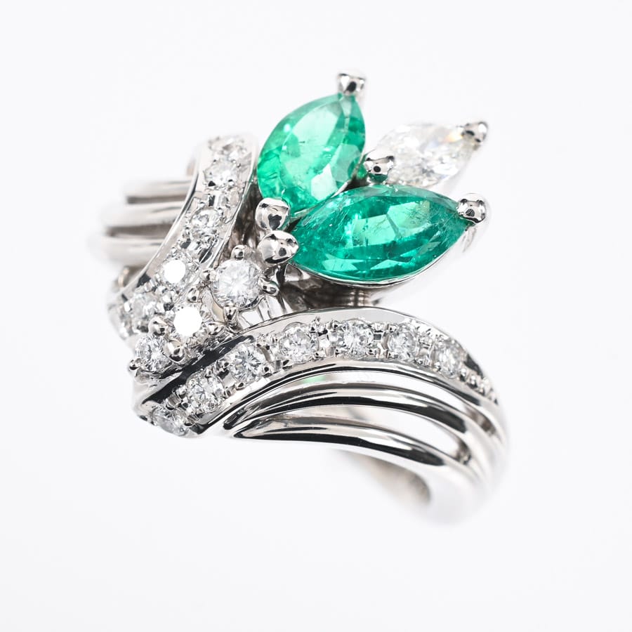 【中古A品】  ノンブランドジュエリー エメラルド リング   プラチナ900 横浜関内店