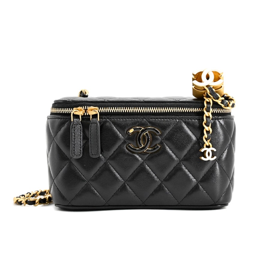 【中古A品】  シャネル スモールヴァニティチェーンショルダー  AP3940 ラムスキン 新宿歌舞伎町店