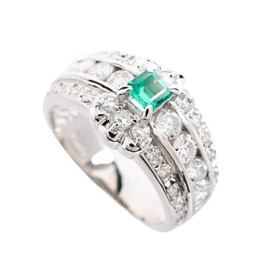 【中古A品】  ノンブランドジュエリー エメラルド リング   プラチナ900 横浜関内店