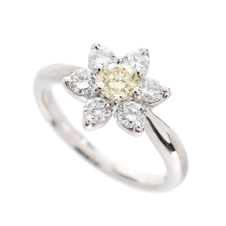 【中古A品】  ノンブランドジュエリー ダイヤ リング   プラチナ900 元町本店