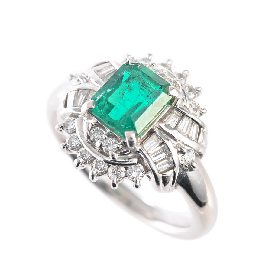 【中古A品】  ノンブランドジュエリー エメラルド リング   プラチナ900 横浜関内店