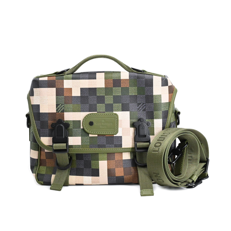 【中古A品】  ルイヴィトン LVトレイルメッセンジャー  M24449  横浜関内店