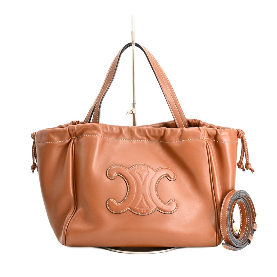 【中古A品】  セリーヌ キュイルトリオンフスモールカバドローストリングバッグ  111013 カーフ 元町本店