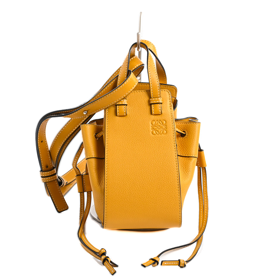 【中古A品】  ロエベ ハンモックドローストリングミニ  314.12.V07 型押しレザー 元町本店