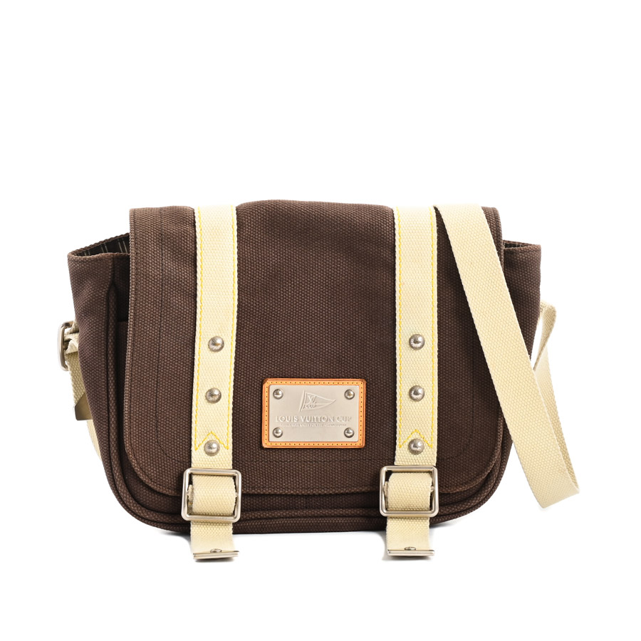 【中古AB品】  ルイヴィトン ブサスPM  M80661 キャンバス 新宿歌舞伎町店