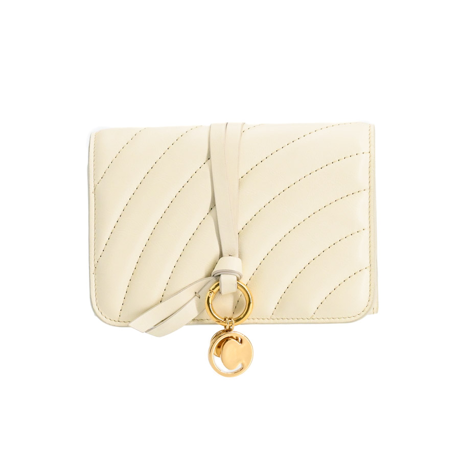 【中古A品】  クロエ アルファベットミディアムウォレット  CHC18AP943A04119 カーフ 新宿歌舞伎町店