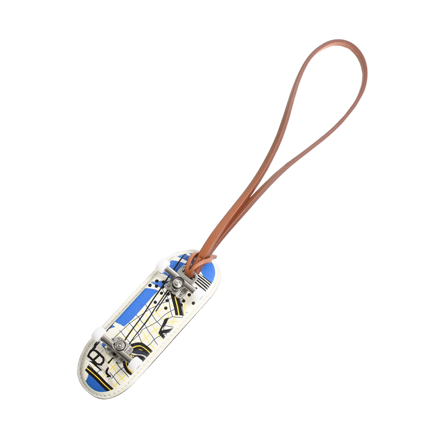 【未使用品】  エルメス フィンガースケートボードチャーム   シェーブル 銀座