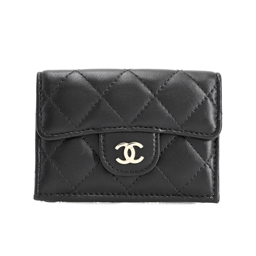 【中古A品】  シャネル クラシックスモールフラップウォレット  AP0230 ラムスキン 横浜関内店