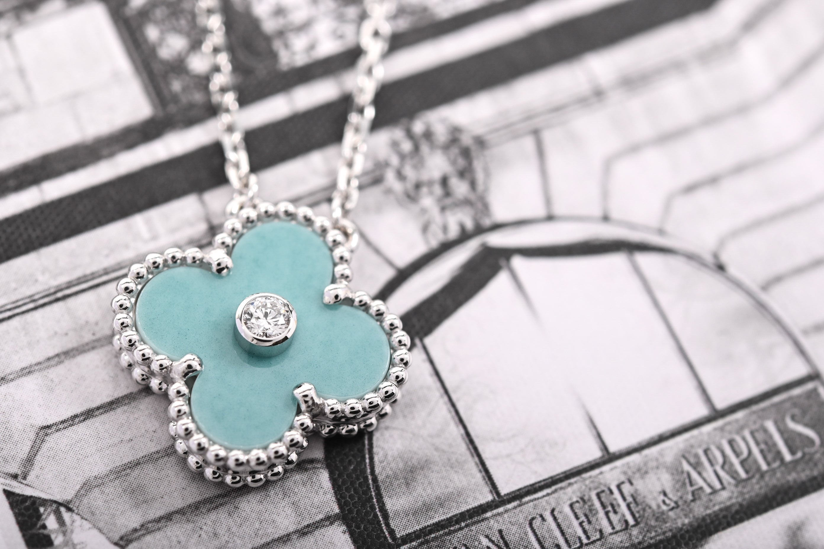 なぜVan Cleef & Arpelsは一生ものなのか？120年の歴史を紐解く